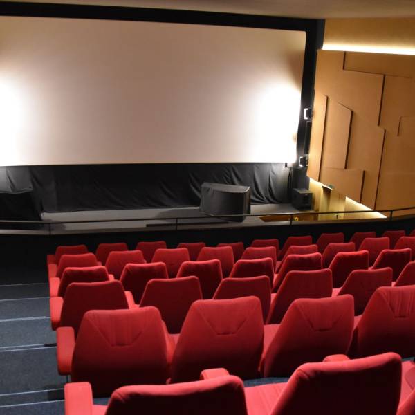 gallerie-balkon-links-2000x1125px_original